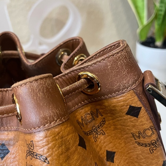 MCM SMALL COGNAC VISETOS DRAWSTRING BAG - Picture 13 of 16